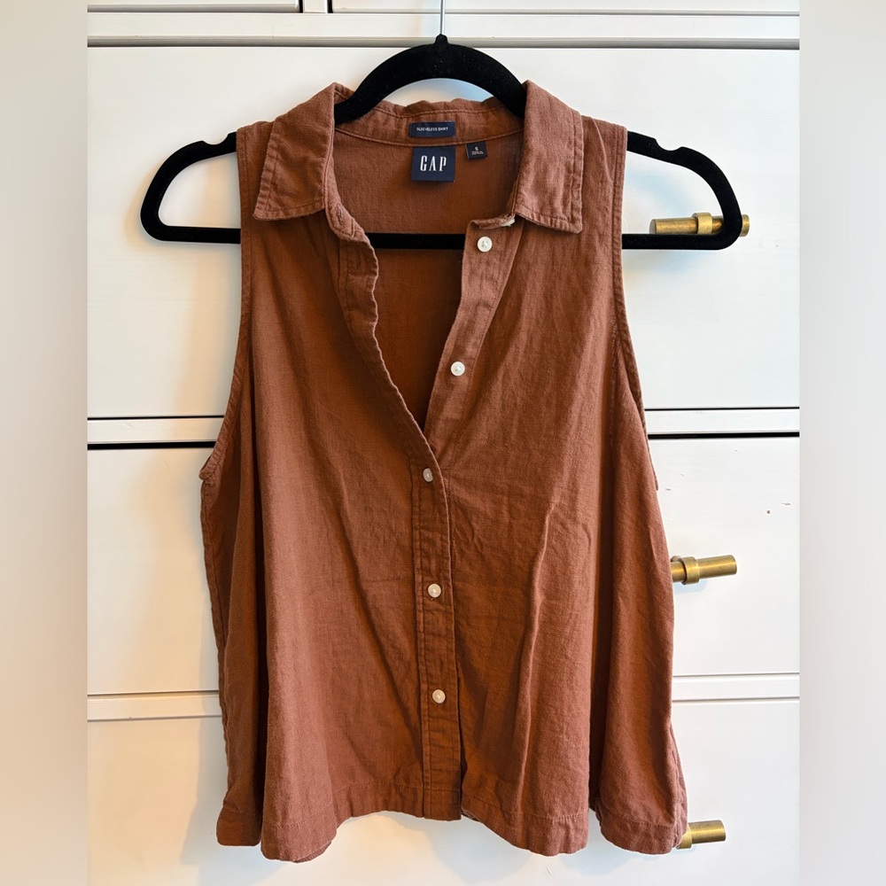 Gap Brown Sleeveless Collared Top
